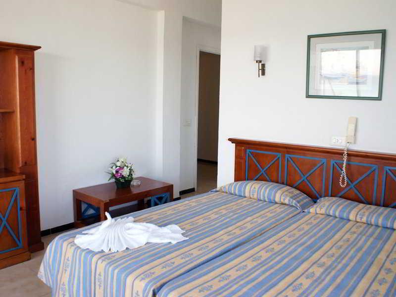 Hotel Goya Cala Millor  Extérieur photo